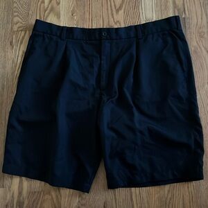 Nike Golf Men’s Relaxed Pleated Black Golf Shorts Size 40